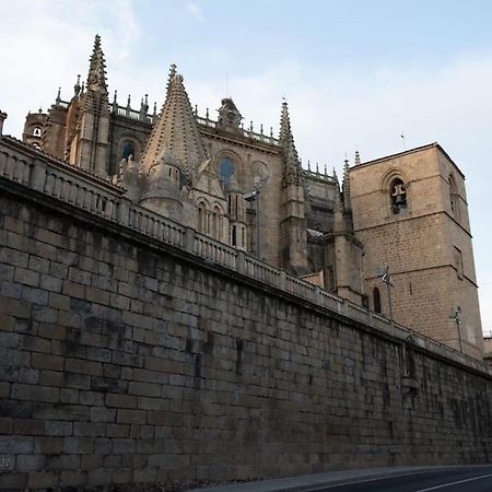 Las Dos Catedrales 1 Plasencia Bagian luar foto